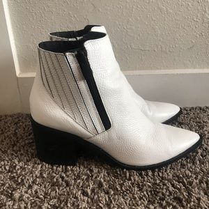Kenneth Cole Cue Up Double Zip Leather Bootie